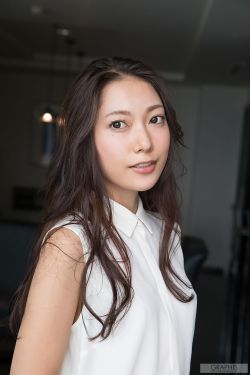 美谷朱里